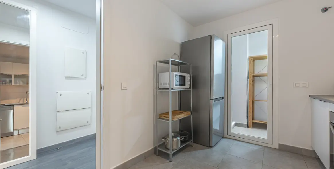 Sale of middle floor apartment in Estepona 10