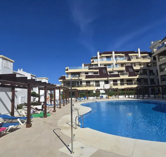 Продажа апартаментов на среднем этаже в La Duquesa