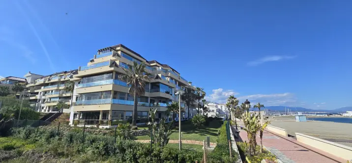 Продажа апартаментов на среднем этаже в La Duquesa 1