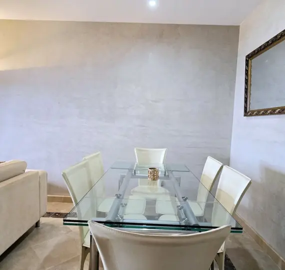 Продажа апартаментов на среднем этаже в La Duquesa