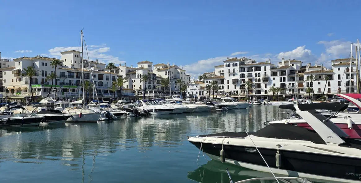 Продажа апартаментов на среднем этаже в La Duquesa 12