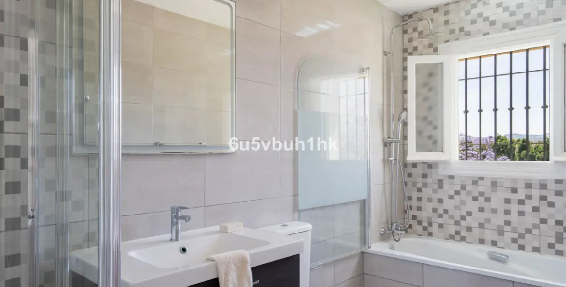 Sale of townhouse in Mijas 16