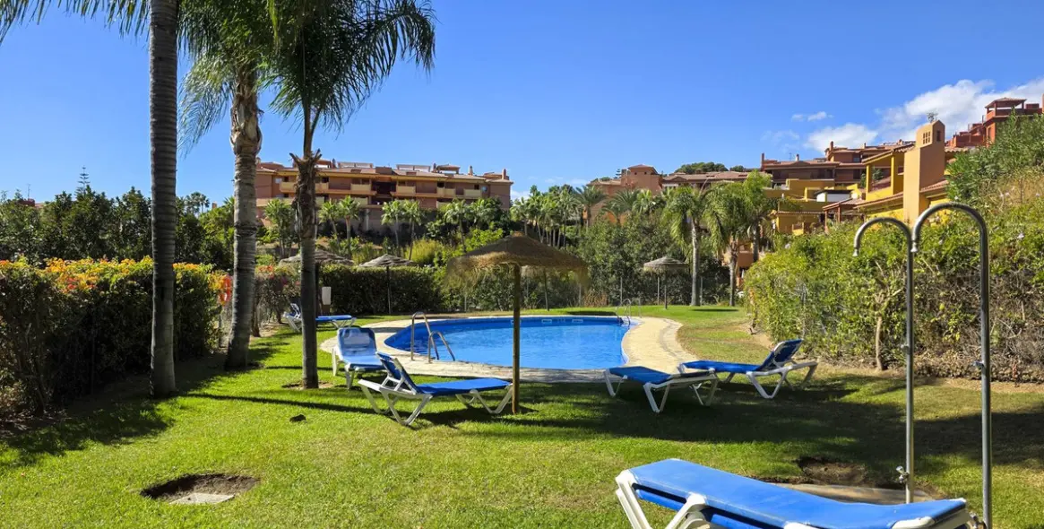 Sale of duplex in Reserva de Marbella 14
