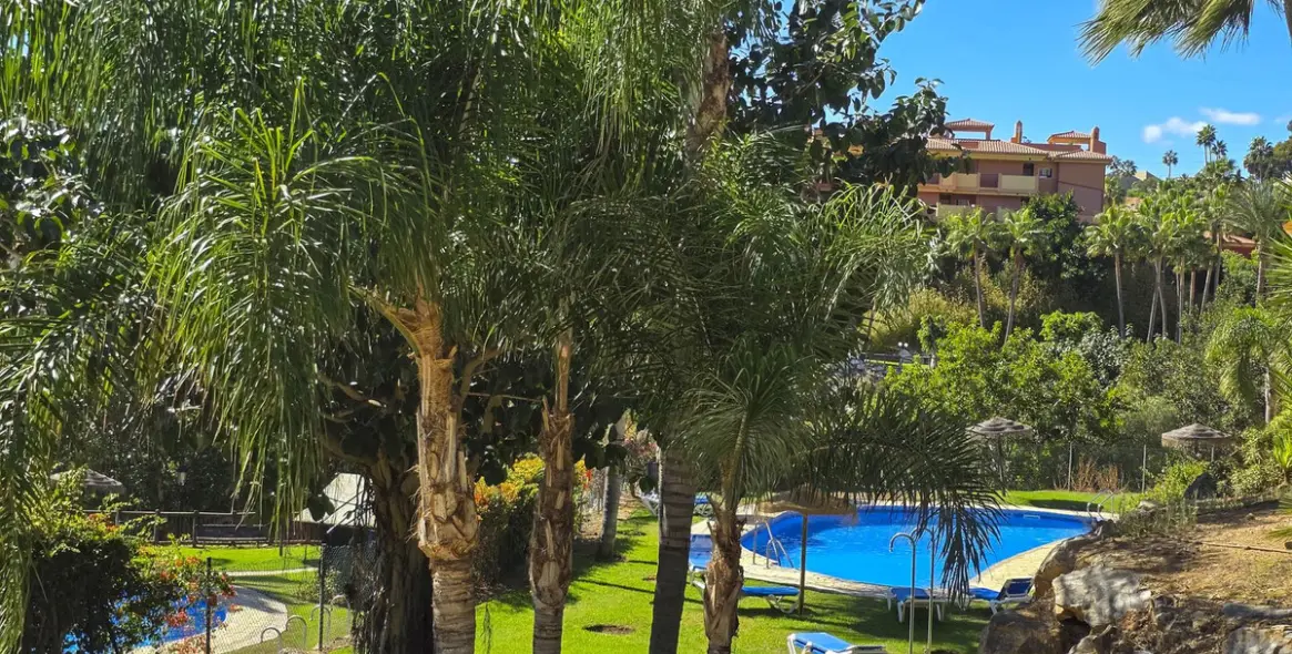 Продажа апартаментов на среднем этаже в Reserva de Marbella 42