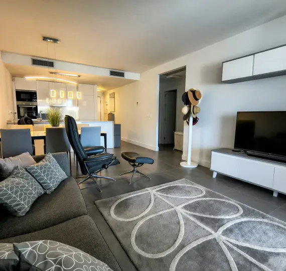 Продажа апартаментов на первом этаже в La Duquesa