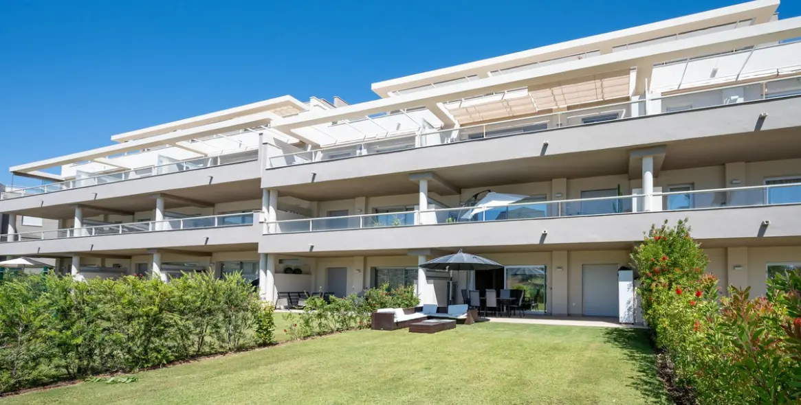 Sale of ground floor apartment in La Cala Golf 2