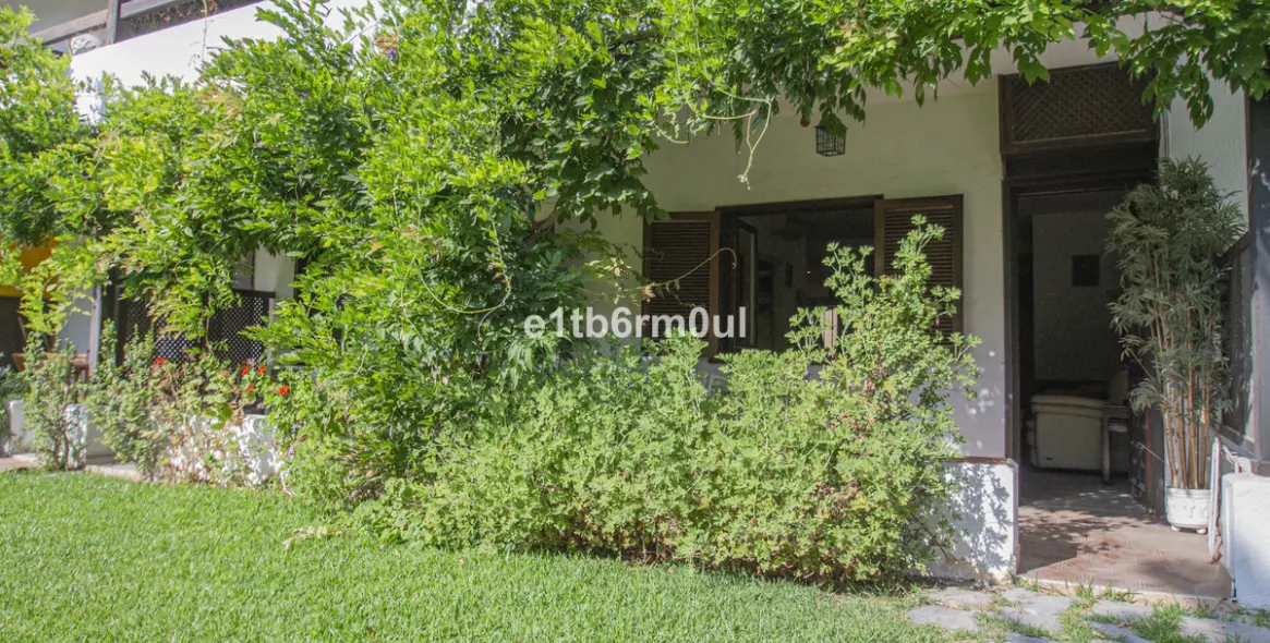 Sale of ground floor apartment in The Golden Mile 3