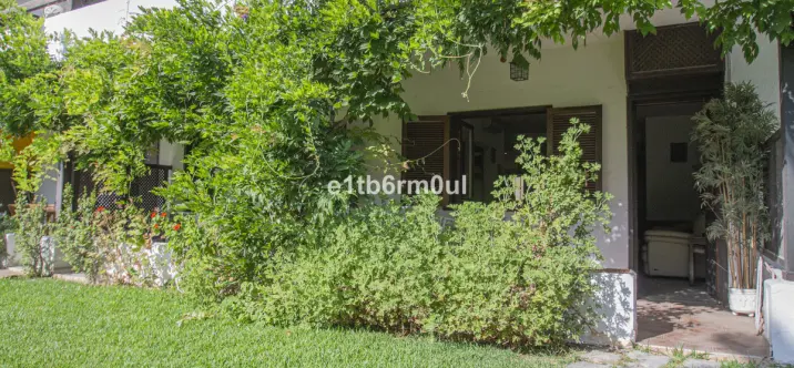 Sale of ground floor apartment in The Golden Mile 2