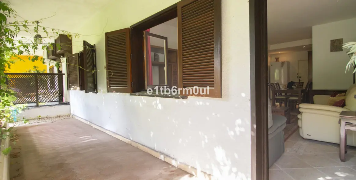 Sale of ground floor apartment in The Golden Mile 4