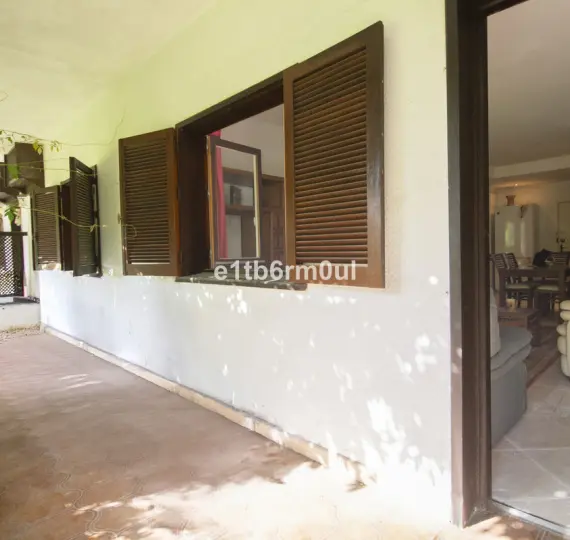 Sale of ground floor apartment in The Golden Mile