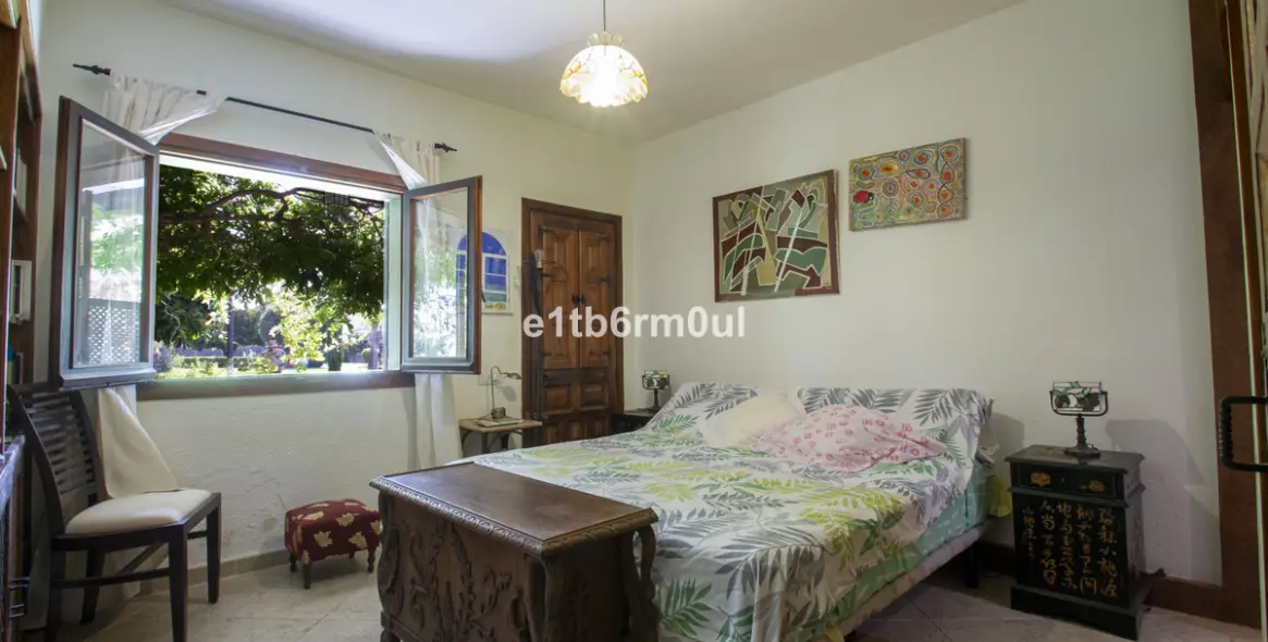 Sale of ground floor apartment in The Golden Mile 6