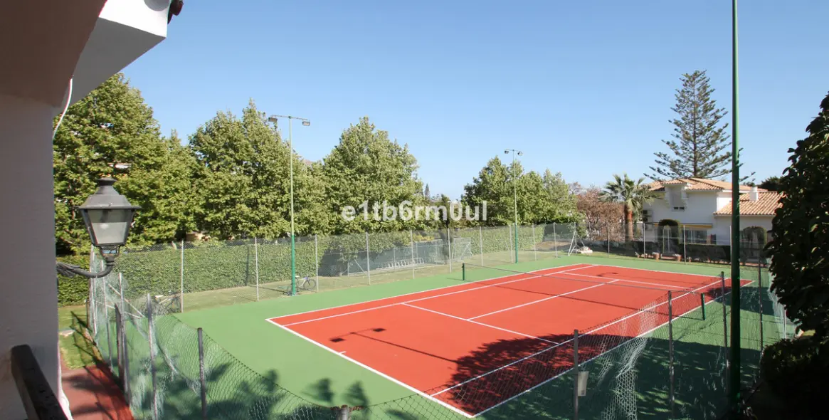 Sale of ground floor apartment in The Golden Mile 13