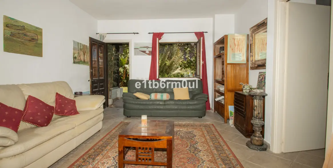 Sale of ground floor apartment in The Golden Mile 14