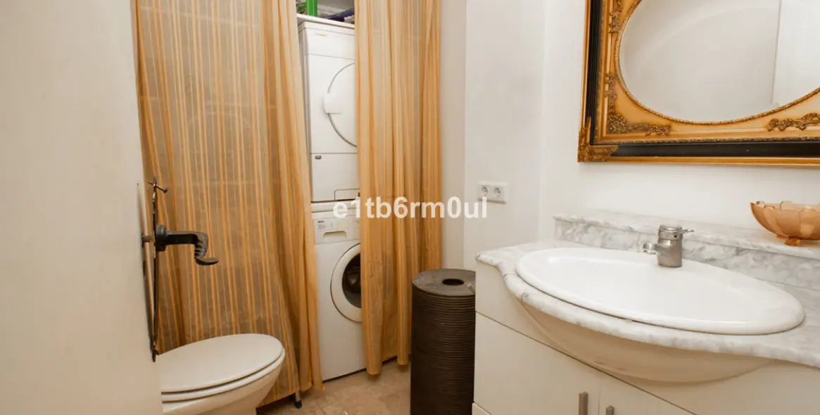 Sale of ground floor apartment in The Golden Mile 20