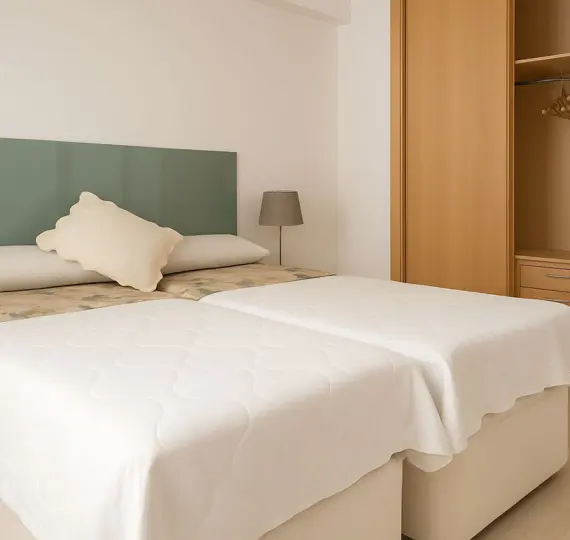 Продажа апартаментов на первом этаже в Guadalmina Baja