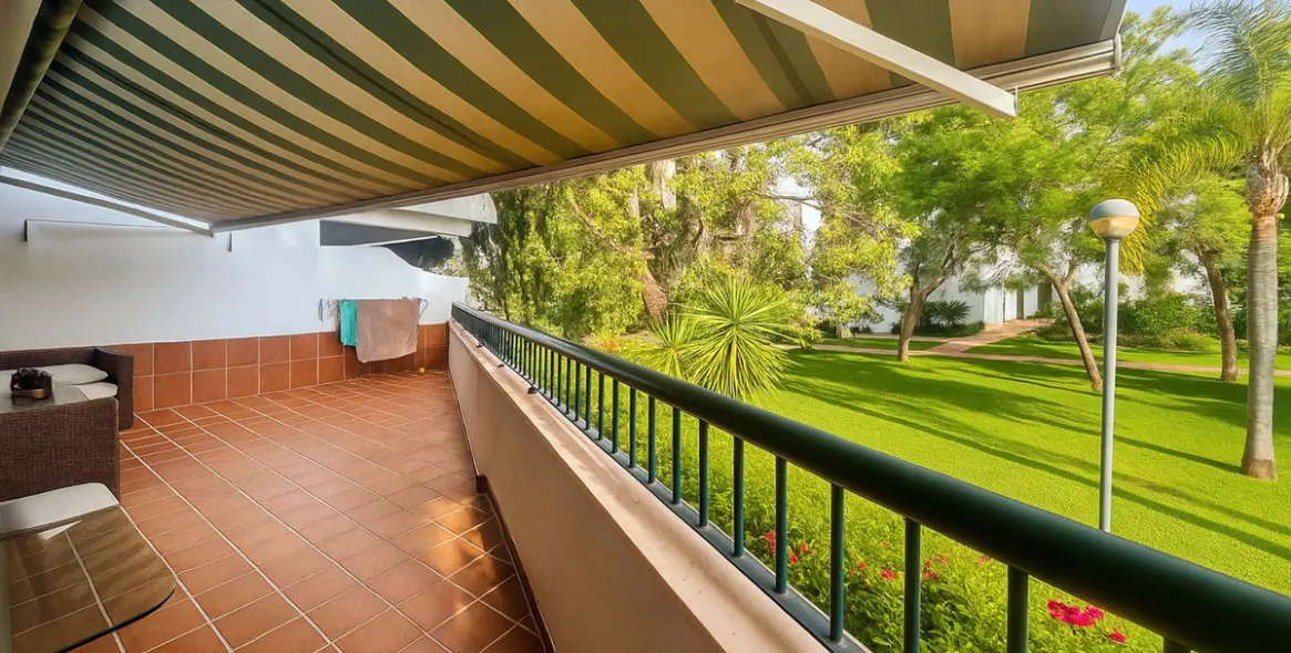 Продажа апартаментов на первом этаже в Guadalmina Baja 13