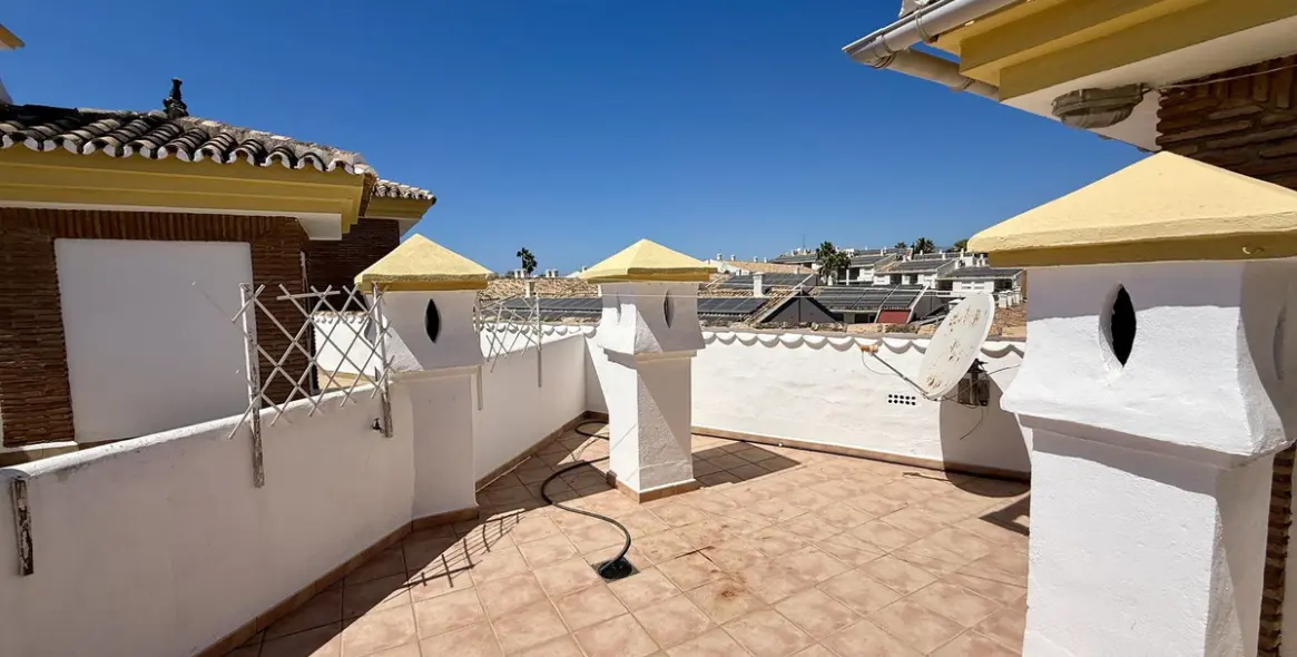 Sale of penthouse in Calahonda 20