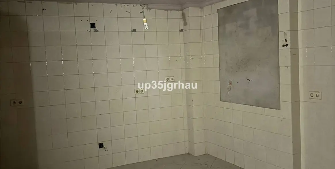 Sale of penthouse in Estepona 19