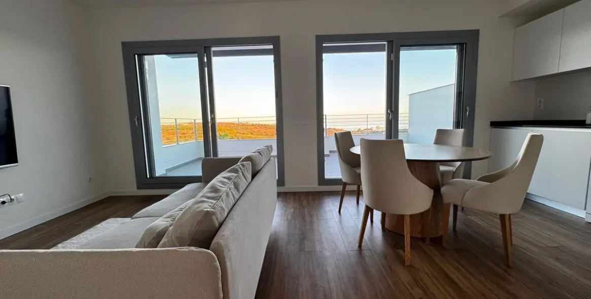 Sale of penthouse in Estepona 11