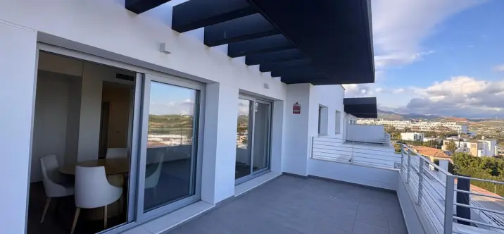 Venta de ático en Estepona 0