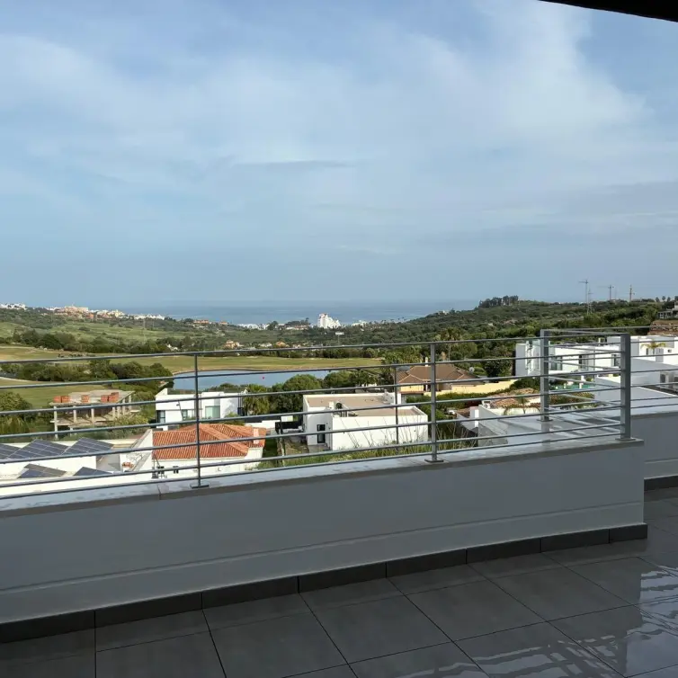 Продажа пентхауса в Estepona