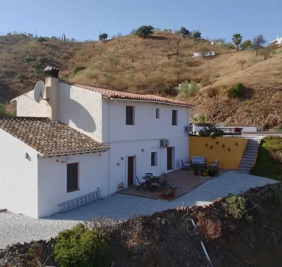 Sale of finca - cortijo in Alora
