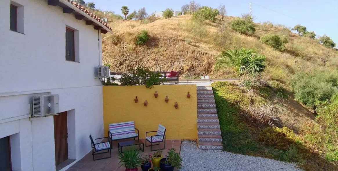 Sale of finca - cortijo in Alora 2