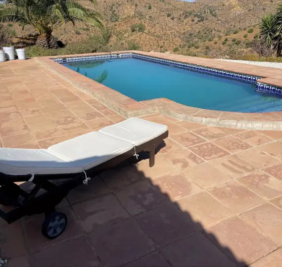 Sale of finca - cortijo in Alora