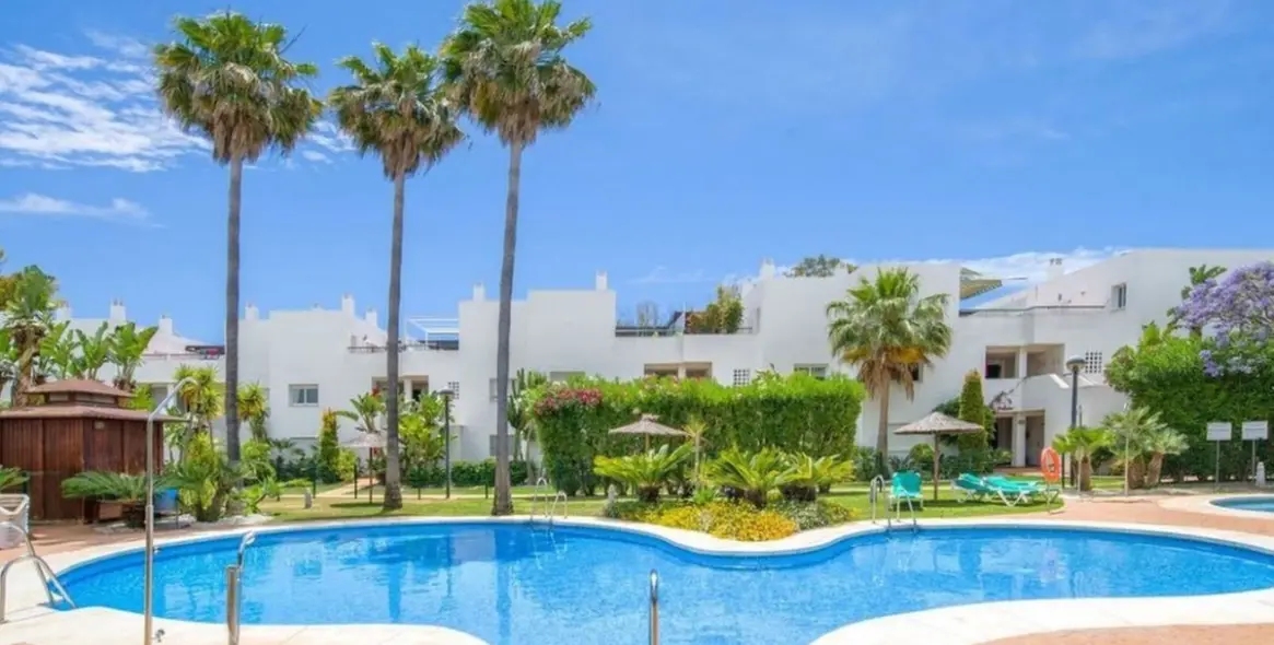Sale of ground floor apartment in Guadalmina Baja 1