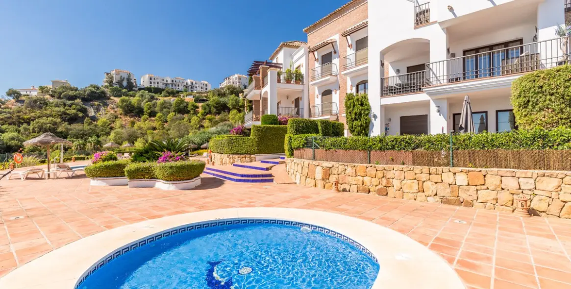 Sale of penthouse in Los Arqueros 4