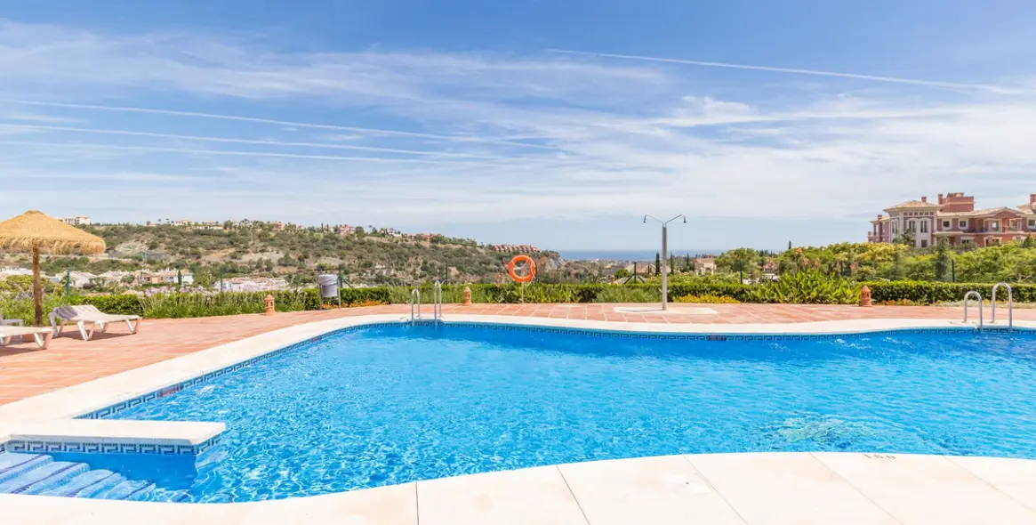 Sale of penthouse in Los Arqueros 5