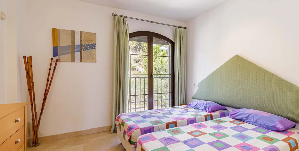 Sale of penthouse in Los Arqueros 12