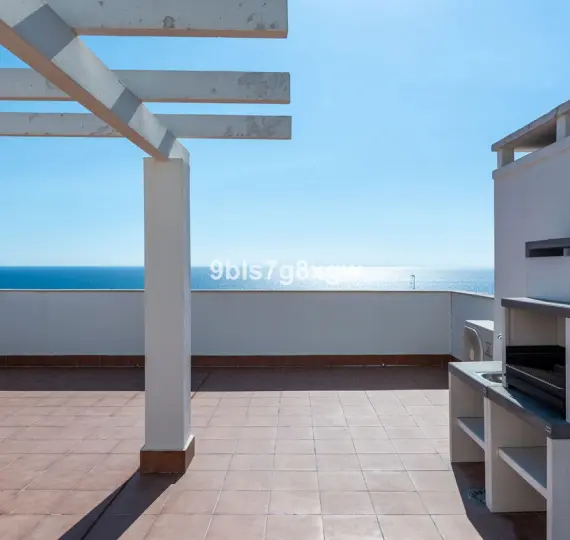 Sale of penthouse in Doña Julia