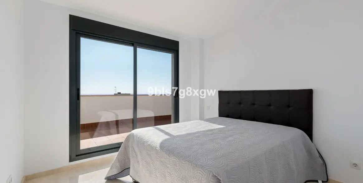 Sale of penthouse in Doña Julia 7