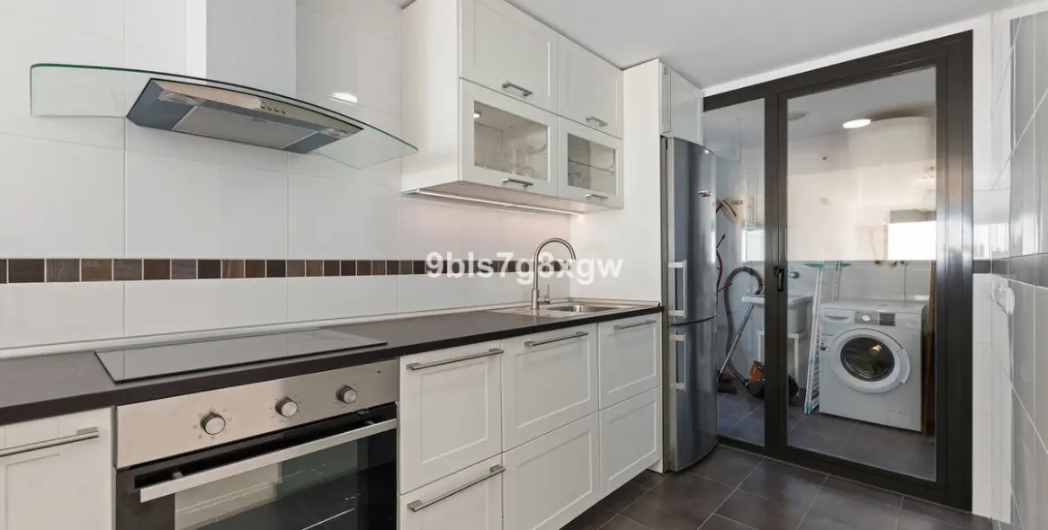 Sale of penthouse in Doña Julia 13