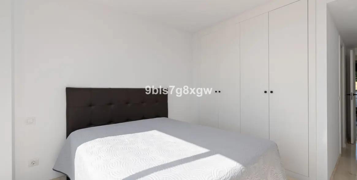 Sale of penthouse in Doña Julia 17