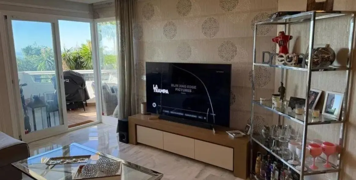 Sale of ground floor apartment in Calahonda 3