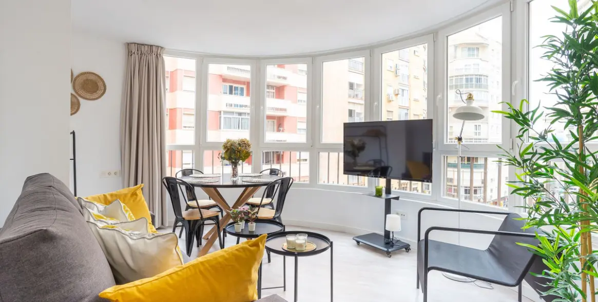 Sale of middle floor apartment in Málaga Centro 1