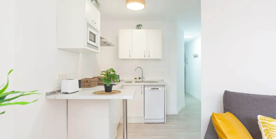 Sale of middle floor apartment in Málaga Centro 6