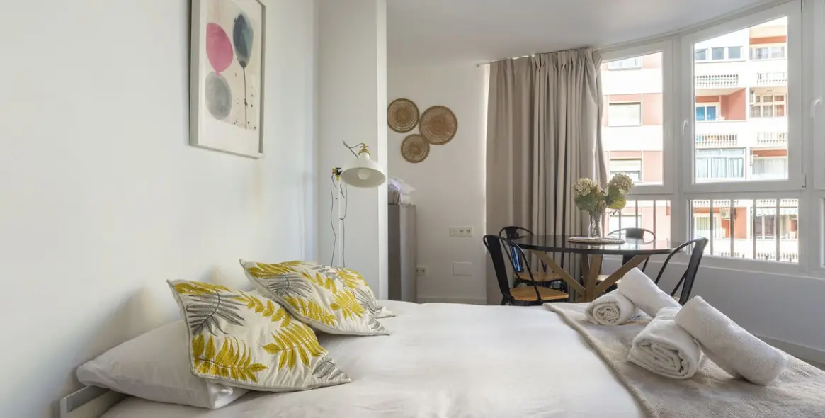 Sale of middle floor apartment in Málaga Centro 18