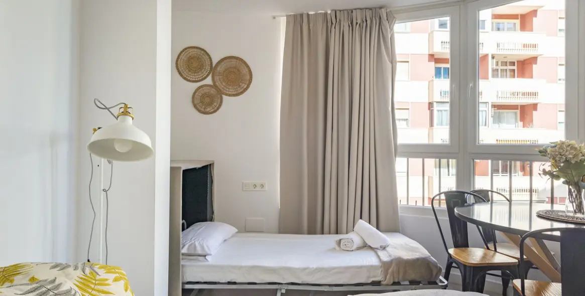 Sale of middle floor apartment in Málaga Centro 19