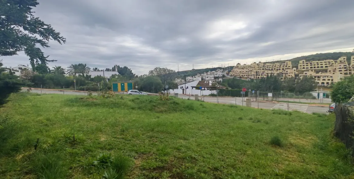 Продажа  жилого участка в Valle Romano 17