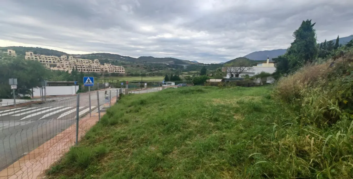 Продажа  жилого участка в Valle Romano 19