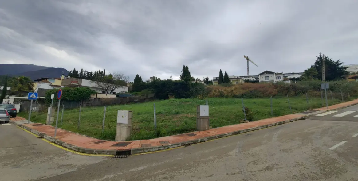 Продажа  жилого участка в Valle Romano 20