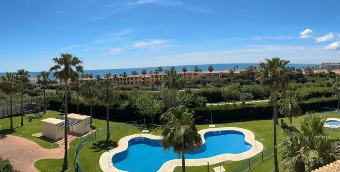 Sale of penthouse in Manilva 1