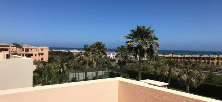 Sale of penthouse in Manilva 4