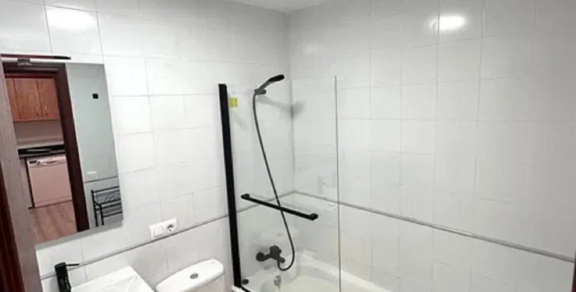 Sale of middle floor apartment in Málaga Centro 3