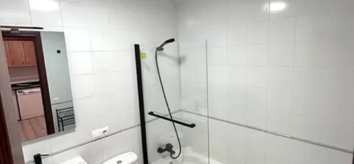 Sale of middle floor apartment in Málaga Centro 2