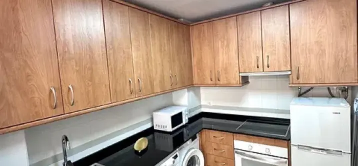 Sale of middle floor apartment in Málaga Centro 4