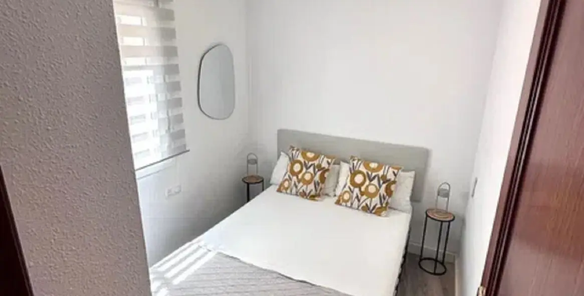Sale of middle floor apartment in Málaga Centro 6